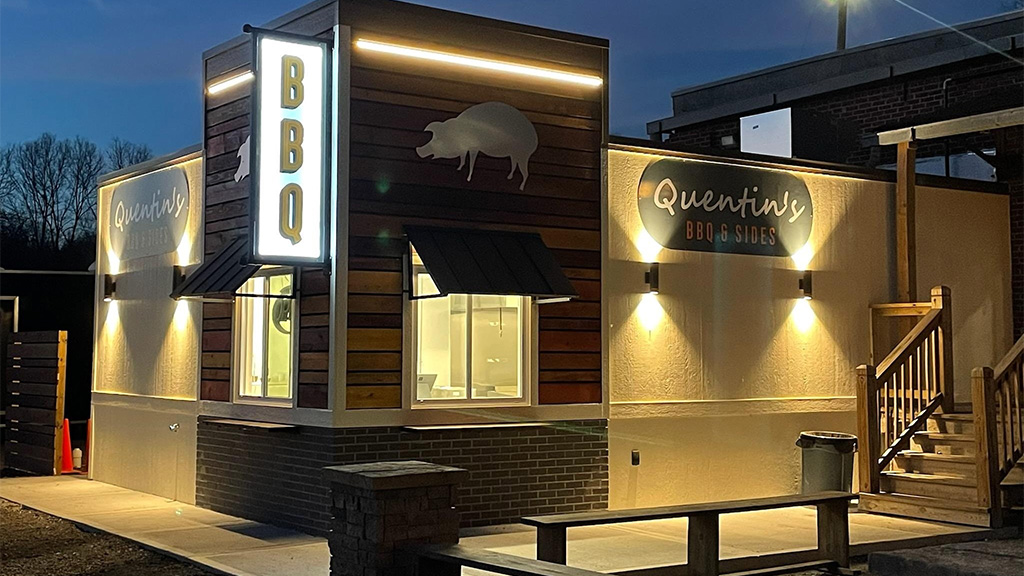 KC Bitcoiners with Adam Simecka presenting Manna Bitcoin Wallet 1 KC Bitcoiners Quentin's BBQ and Sides